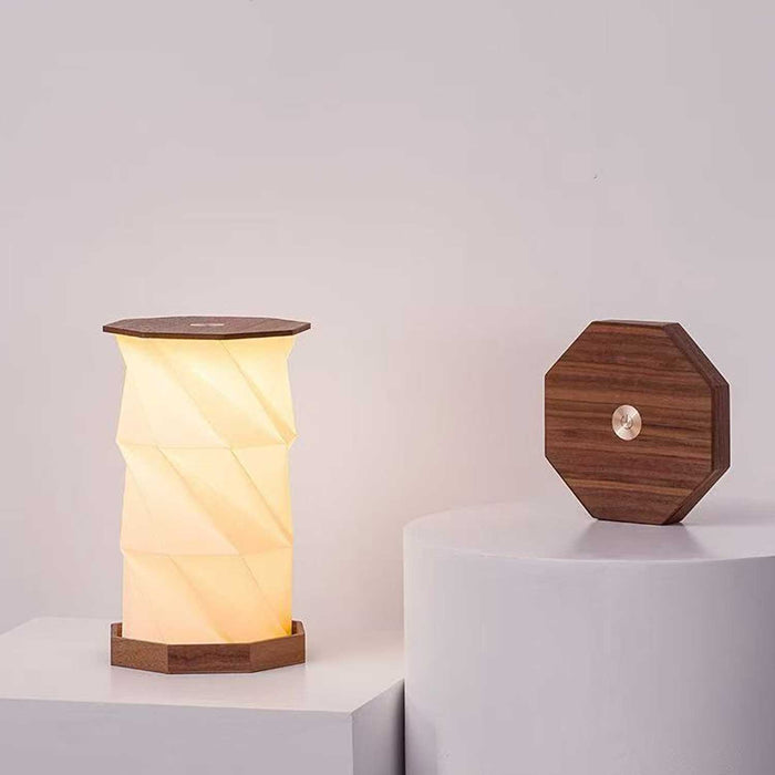 Twist Hexagon Lamp